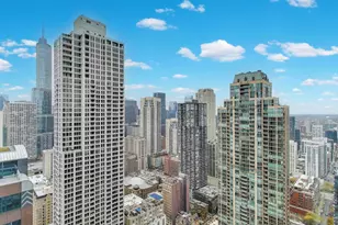 100 E Huron St, Chicago, IL 60611 - Photo 30