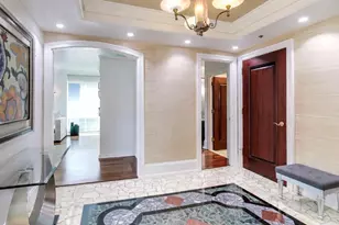100 E Huron St, Chicago, IL 60611 - Photo 24