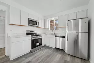 8 Mantua Ct, Park Forest, IL 60466 - Photo 6