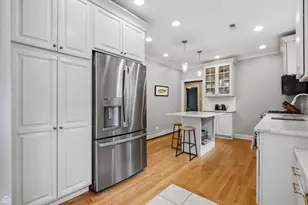 5822 N Sacramento Ave, Chicago, IL 60659 - Photo 10