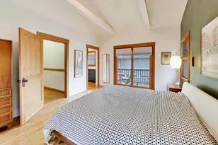 3926 N Ridgeway Ave, Chicago, IL 60618 - Photo 18