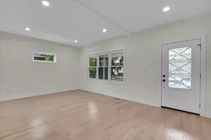 4036 W Warwick Ave, Chicago, IL 60641 - Photo 6