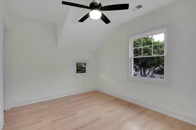 4036 W Warwick Avenue, Chicago, IL 60641 - Photo 26