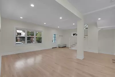 4036 W Warwick Avenue, Chicago, IL 60641 - Photo 8