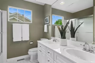6131 Oakmont Lane, Gurnee, IL 60031 - Photo 16