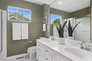 6131 Oakmont Ln, Gurnee, IL 60031 - Photo 16