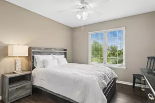 6131 Oakmont Ln, Gurnee, IL 60031 - Photo 10