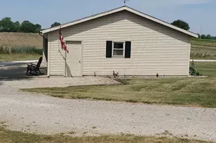 3135 E 2780 North Rd, Donovan, IL 60931 - Photo 12