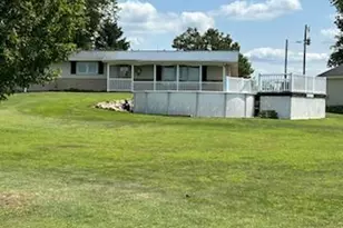 3135 E 2780 North Rd, Donovan, IL 60931 - Photo 2
