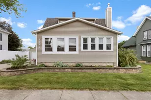 1421 Garfield Ave, Belvidere, IL 61008 - Photo 2