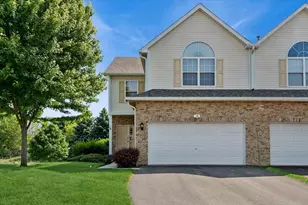 19 Lily Ct, Bolingbrook, IL 60440 - Photo 1