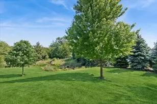 19 Lily Ct, Bolingbrook, IL 60440 - Photo 4
