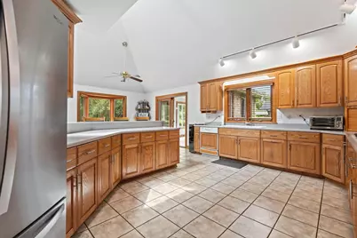 8135 Basswood Road, Orland Park, IL 60462 - Photo 4