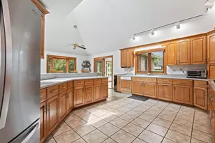 8135 Basswood Rd, Orland Park, IL 60462 - Photo 4