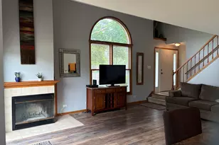 1511 Barrymore Dr, Darien, IL 60561 - Photo 2