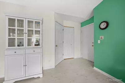 1101 Yorkshire Court #D, Elgin, IL 60120 - Photo 8