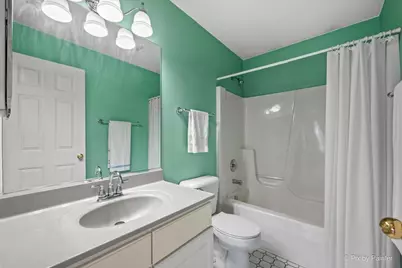 1101 Yorkshire Court #D, Elgin, IL 60120 - Photo 26
