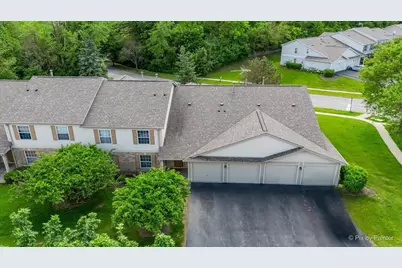 1101 Yorkshire Court #D, Elgin, IL 60120 - Photo 4