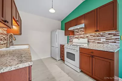1101 Yorkshire Court #D, Elgin, IL 60120 - Photo 14