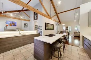 824 Stables Ct, Highwood, IL 60040 - Photo 10