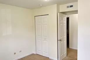 833 Village Quarter Rd, West Dundee, IL 60118 - Photo 16