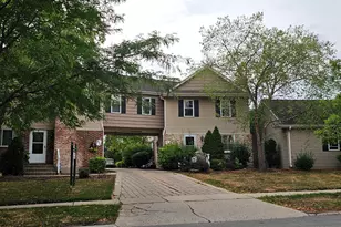 833 Village Quarter Rd, West Dundee, IL 60118 - Photo 1