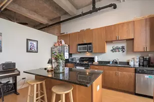 320 E 21st St, Chicago, IL 60616 - Photo 8