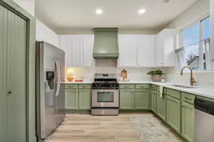983 Ellsworth Dr, Grayslake, IL 60030 - Photo 10