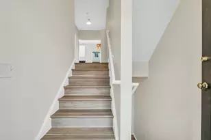 983 Ellsworth Dr, Grayslake, IL 60030 - Photo 2
