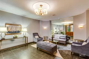 720 W Gordon Terrace, Chicago, IL 60613 - Photo 10