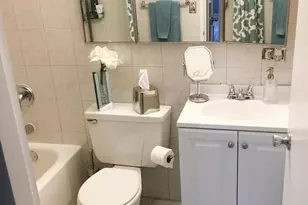 720 W Gordon Terrace, Chicago, IL 60613 - Photo 8