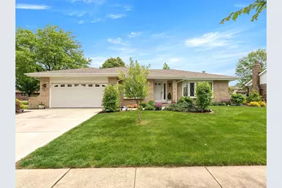 8129 Middlebury Avenue, Woodridge, IL 60517 - Photo 2