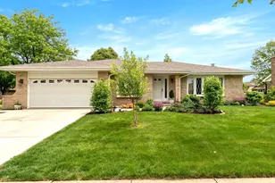 8129 Middlebury Ave, Woodridge, IL 60517 - Photo 2