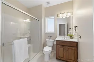 729 W Thornwood Dr, South Elgin, IL 60177 - Photo 4