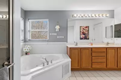 241 Ashcroft Lane, Oswego, IL 60543 - Photo 16