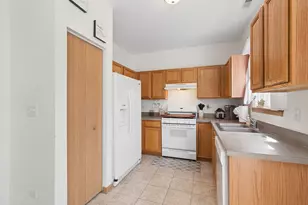 1766 Fieldstone Dr N, Shorewood, IL 60404 - Photo 10