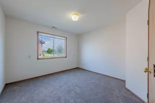 915 Spiros Ct, Dekalb, IL 60115 - Photo 10