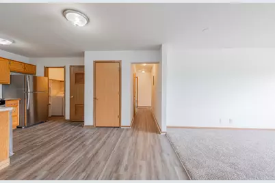 915 Spiros Court #206, Dekalb, IL 60115 - Photo 4