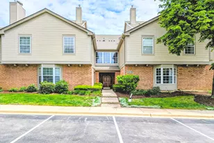 1751 Sleepy Hollow Ct, Schaumburg, IL 60195 - Photo 1