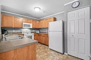 142 Bertram Dr, Yorkville, IL 60560 - Photo 10