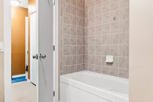 2220 W Maypole Ave, Chicago, IL 60612 - Photo 14