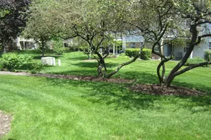 2862 Meadow Ln, Schaumburg, IL 60193 - Photo 10