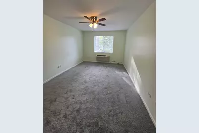 101 Silverstone Drive #101, Carpentersville, IL 60110 - Photo 16