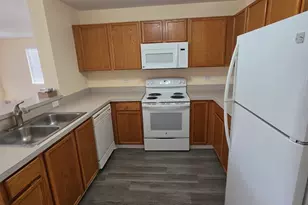 101 Silverstone Dr, Carpentersville, IL 60110 - Photo 8