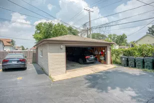 1619 N 35th Ave, Melrose Park, IL 60160 - Photo 32