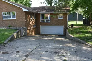 405 Prairie Ct, Streator, IL 61364 - Photo 4
