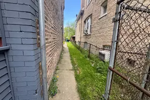 7324 S Blackstone Ave, Chicago, IL 60619 - Photo 18