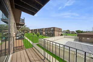 9604 Bianco Terrace, Des Plaines, IL 60016 - Photo 14