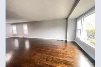 8023 S Yates Boulevard, Chicago, IL 60617 - Photo 4