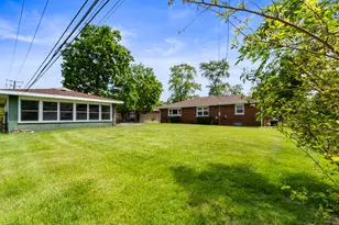 817 Summit Dr, Lockport, IL 60441 - Photo 6